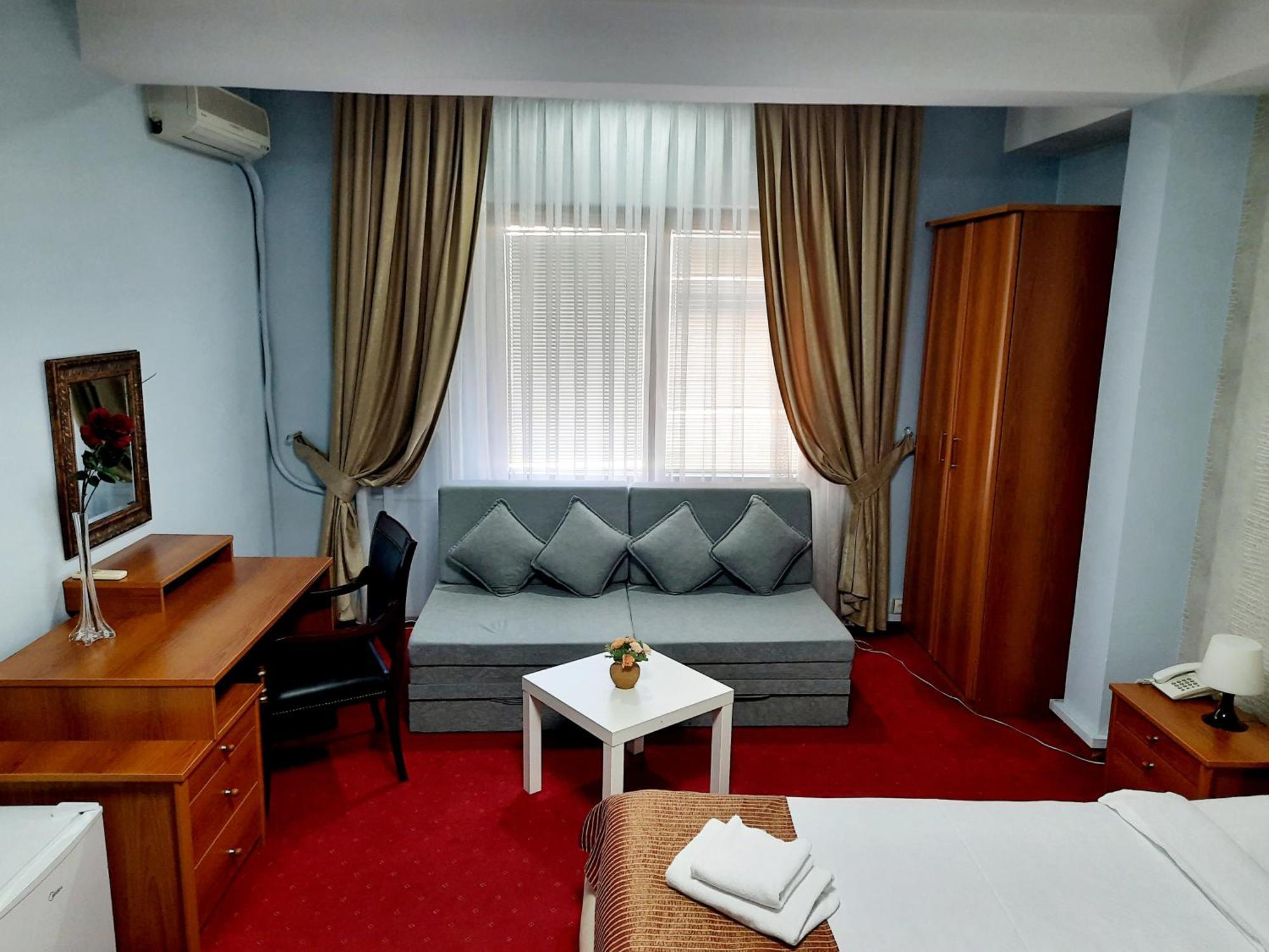 Hotel Aristocrat & Fish Restaurant Скопье Номер фото